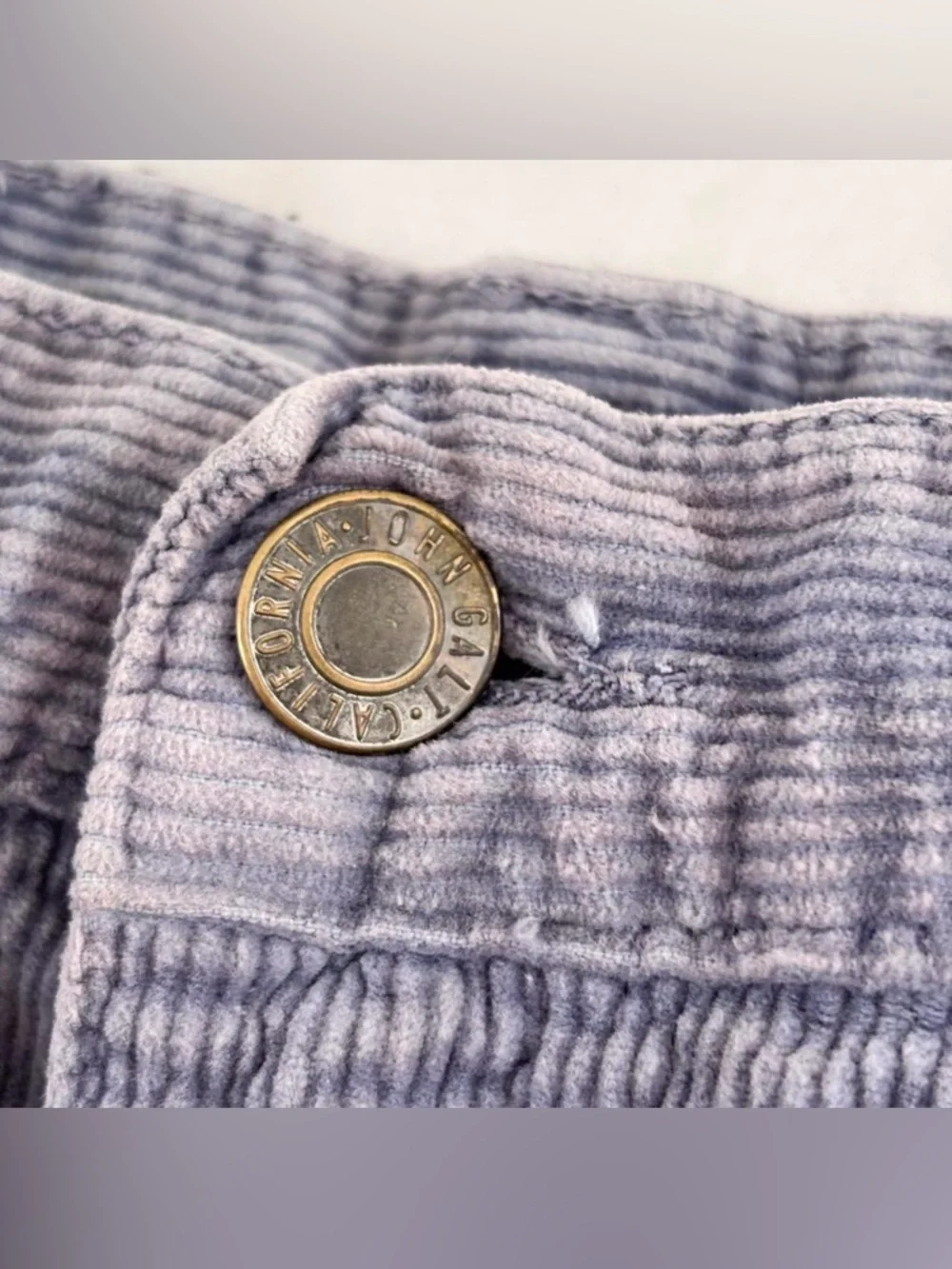 Corduroy mini shorts from brandy Melville - Picture 3 of 4